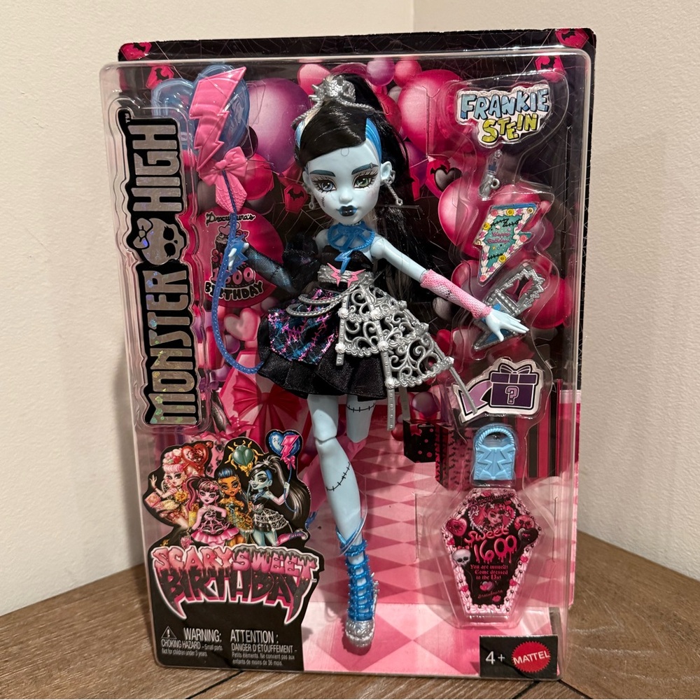Monster High Frankie Stein Scary Sweet Birthday Doll Mattel - NEW IN BOX